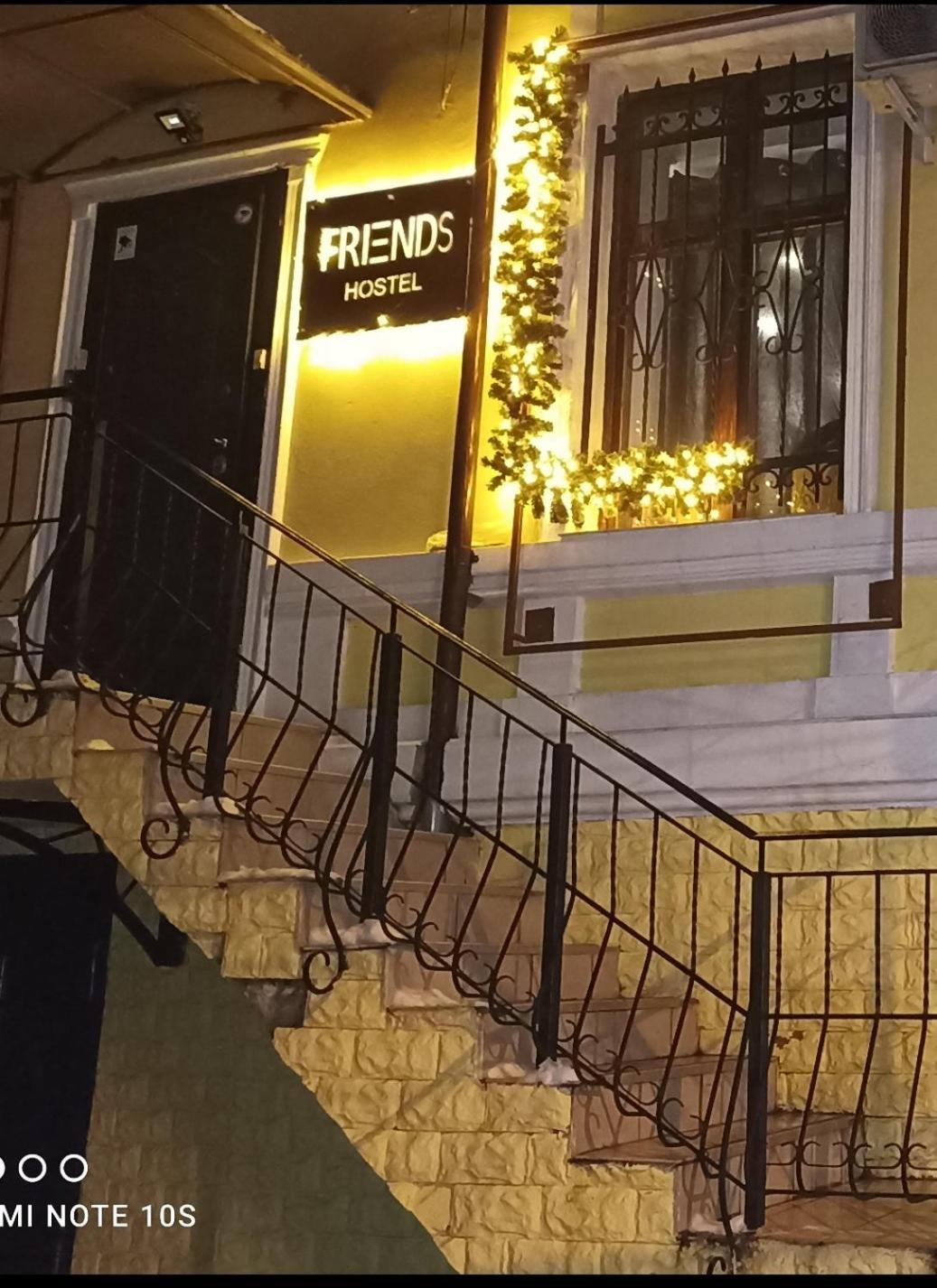 Friends Hostel Кишинев Екстериор снимка